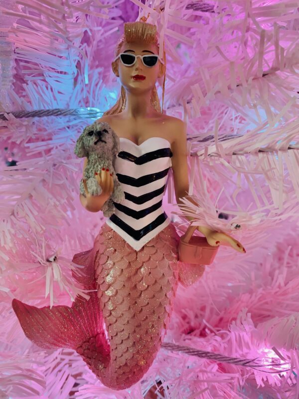 Mz. Fifi - Vintage Vibes & Ocean Chic - Image 3